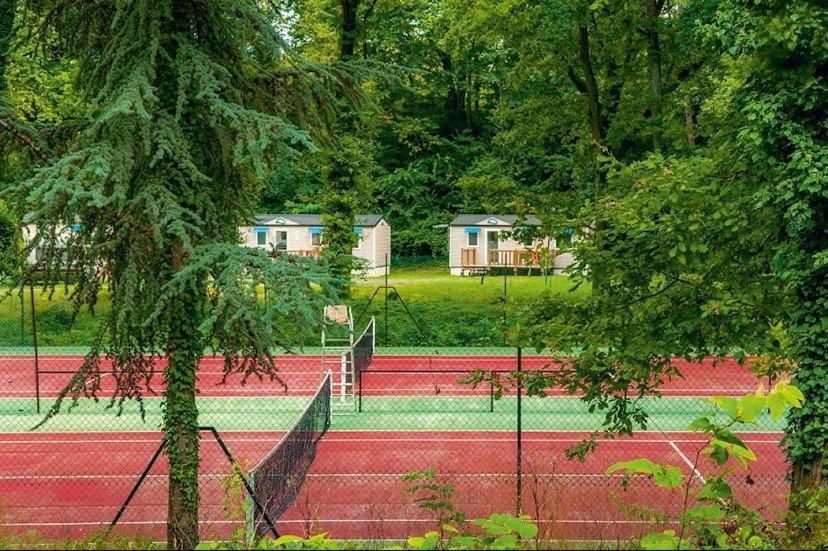 Mobil-Home Au Parc Des Roches Saint-Chéron Exteriér fotografie