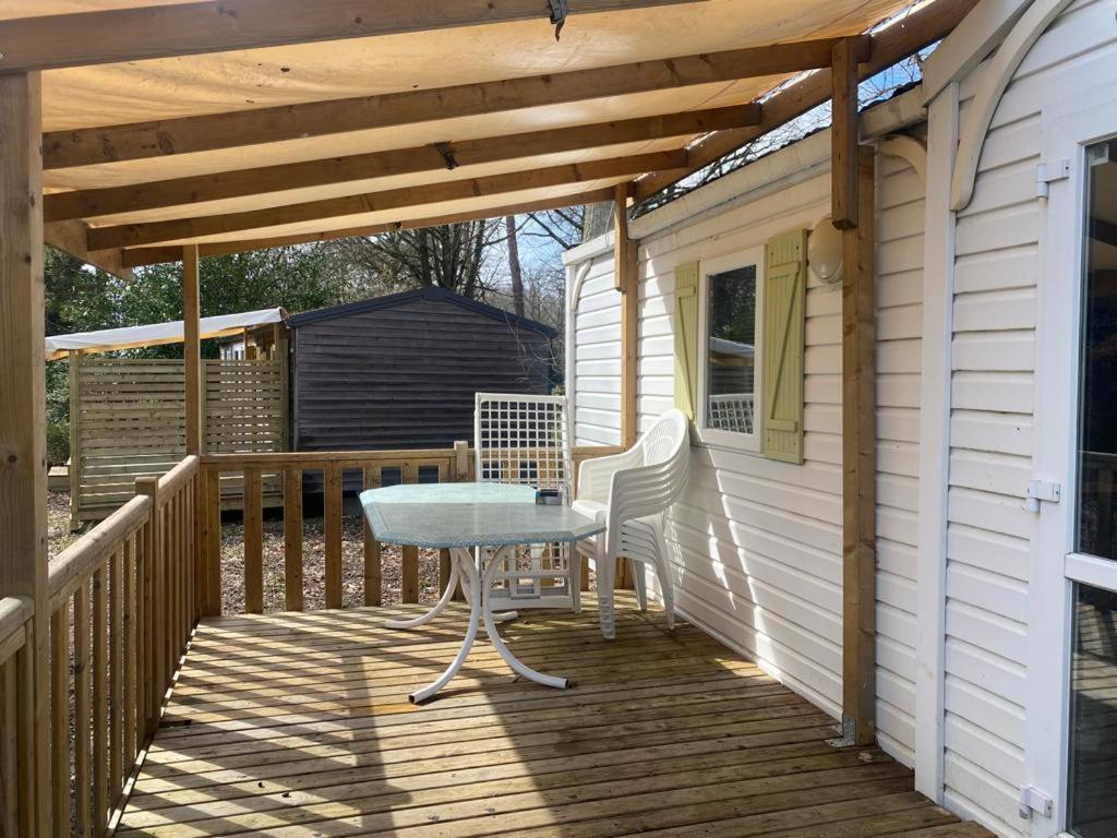 Mobil-Home Au Parc Des Roches Saint-Chéron Exteriér fotografie